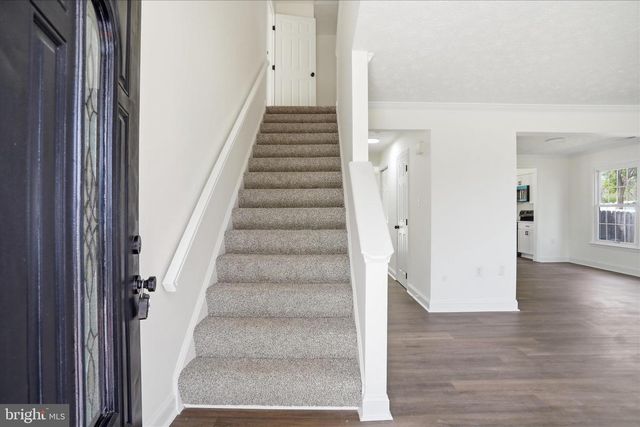 239 NIGHTINGALE AVE, Stephens City, VA 22655