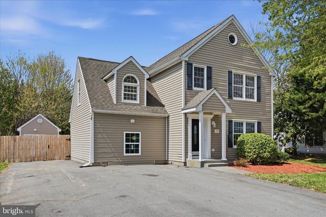 239 NIGHTINGALE AVE, Stephens City, VA 22655