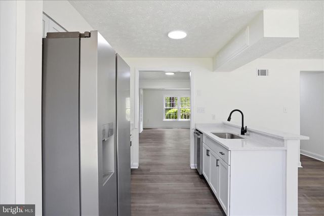 239 NIGHTINGALE AVE, Stephens City, VA 22655