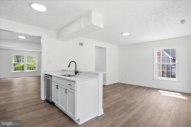 239 NIGHTINGALE AVE, Stephens City, VA 22655