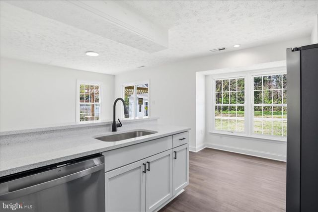 239 NIGHTINGALE AVE, Stephens City, VA 22655