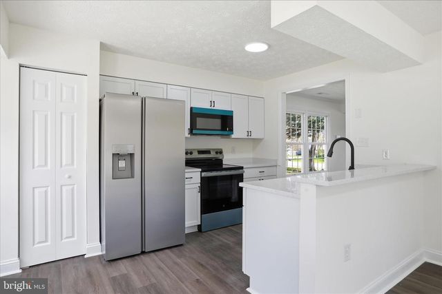 239 NIGHTINGALE AVE, Stephens City, VA 22655