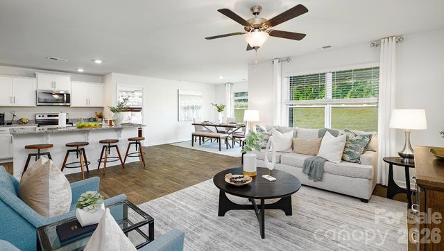 3826 Maxwell Henry Lane NW, Conover, NC 28613
