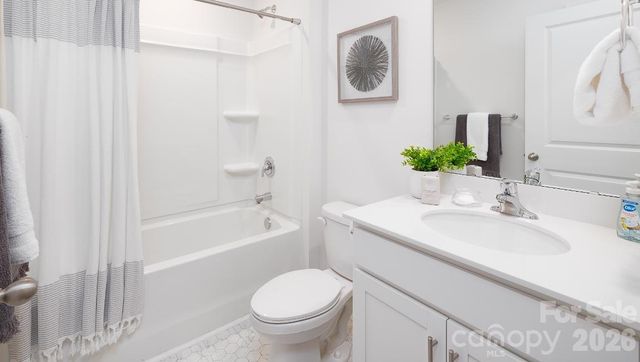 3826 Maxwell Henry Lane NW, Conover, NC 28613