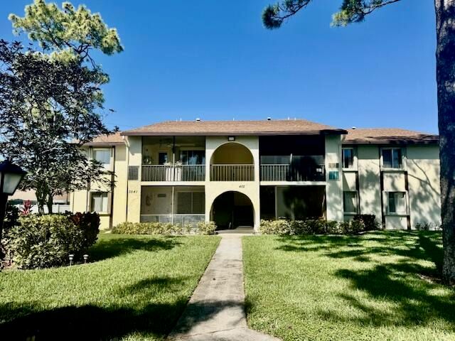 3541 LONG PINE Court C-1, Greenacres, FL 33463