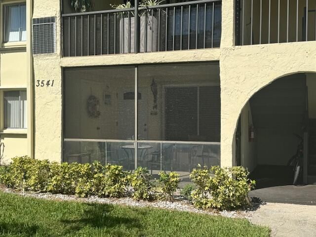 3541 LONG PINE Court C-1, Greenacres, FL 33463