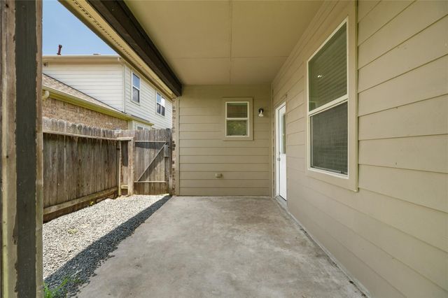 350 American Black Bear Drive, Crosby, TX 77532