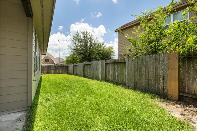 350 American Black Bear Drive, Crosby, TX 77532