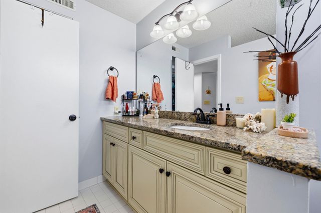 2258 Huntingdon Dr Apt B, Myrtle Beach, SC 29575