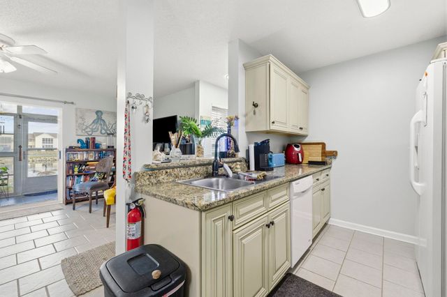 2258 Huntingdon Dr Apt B, Myrtle Beach, SC 29575