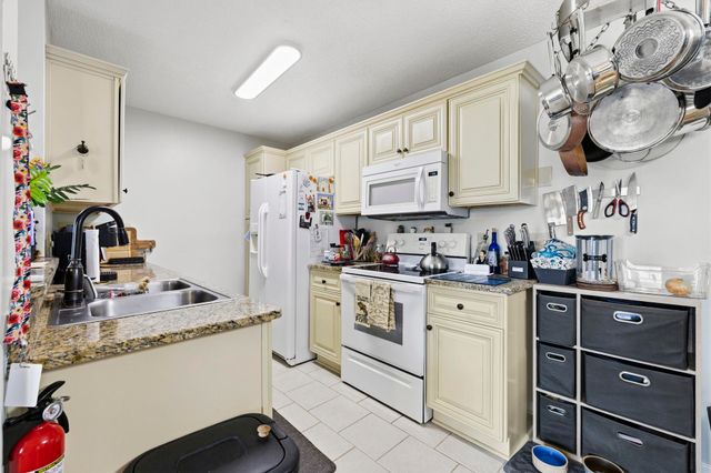 2258 Huntingdon Dr Apt B, Myrtle Beach, SC 29575