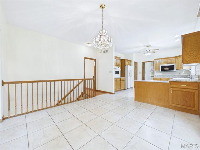 6 Forest Drive, Maryville, IL 62062