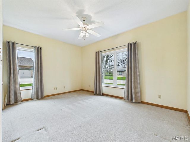 6 Forest Drive, Maryville, IL 62062