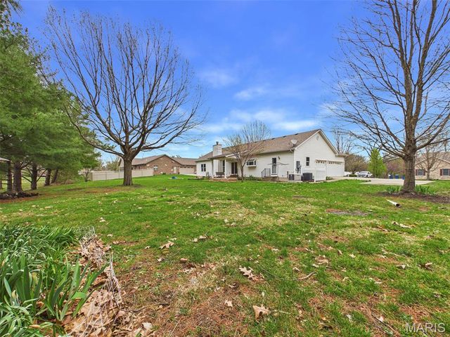 6 Forest Drive, Maryville, IL 62062
