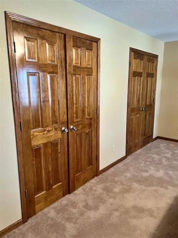 417 E 9th Street, Pittsburg, KS 66762