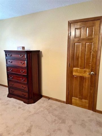 417 E 9th Street, Pittsburg, KS 66762