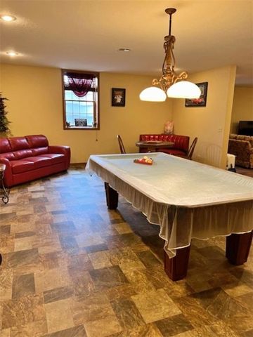 417 E 9th Street, Pittsburg, KS 66762