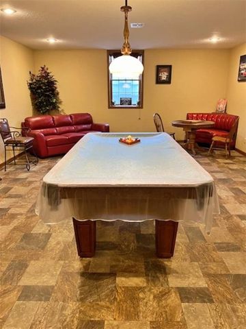 417 E 9th Street, Pittsburg, KS 66762