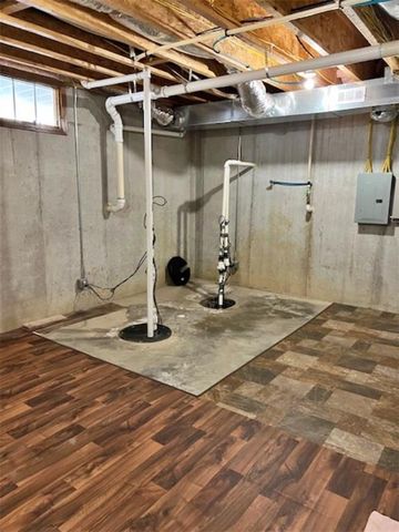 417 E 9th Street, Pittsburg, KS 66762