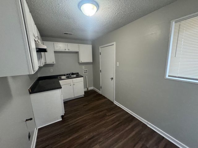 220 ELDER RD, Memphis, TN 38109