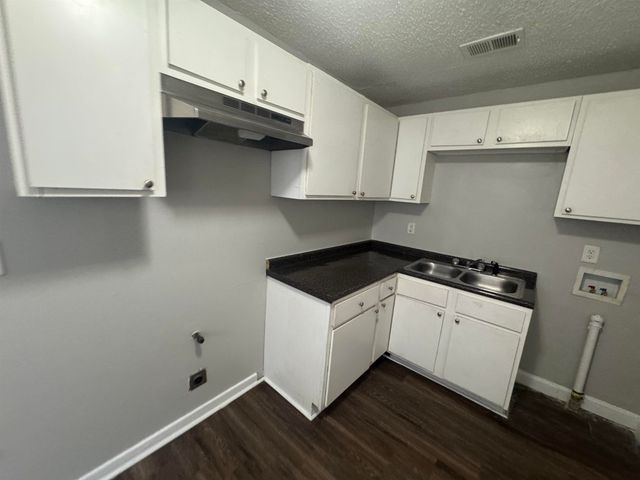 220 ELDER RD, Memphis, TN 38109