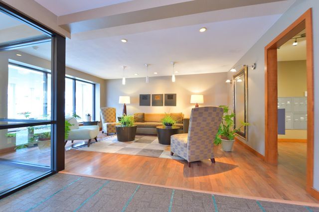2700 W 44th Street 115, Minneapolis, MN 55410