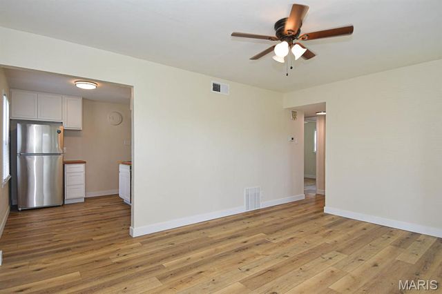 90 Brackleigh Lane, Florissant, MO 63031