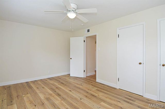 90 Brackleigh Lane, Florissant, MO 63031