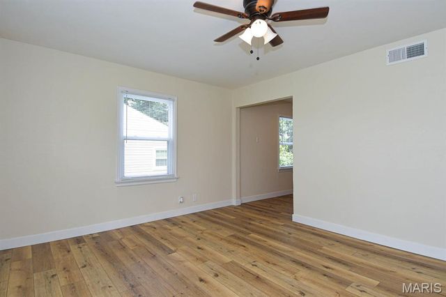 90 Brackleigh Lane, Florissant, MO 63031