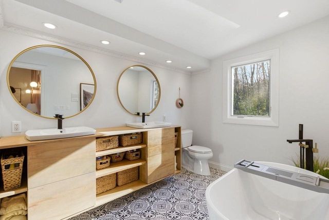 1507 Saint Augustine ROAD, Hartford, WI 53027