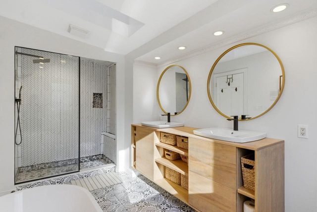 1507 Saint Augustine ROAD, Hartford, WI 53027