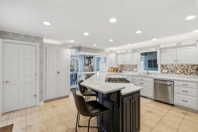 1507 Saint Augustine ROAD, Hartford, WI 53027