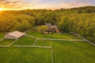 1507 Saint Augustine ROAD, Hartford, WI 53027