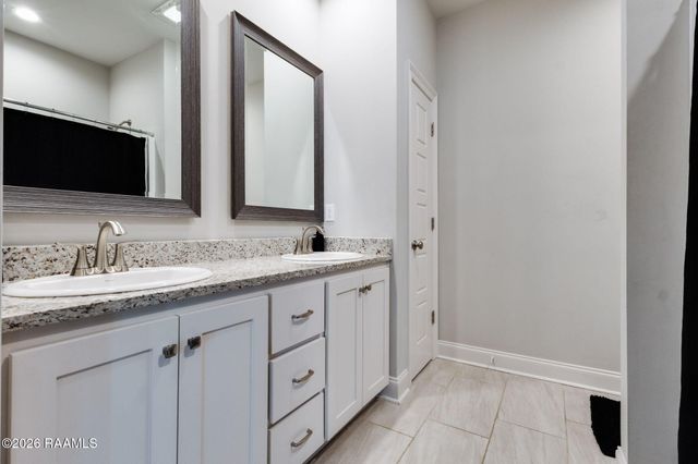 214 Adry Lane, Youngsville, LA 70592