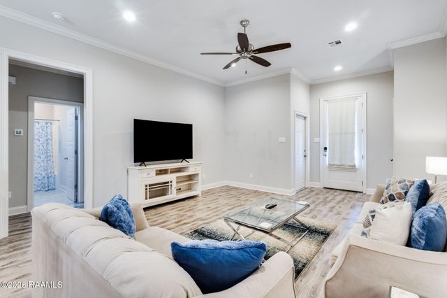 214 Adry Lane, Youngsville, LA 70592