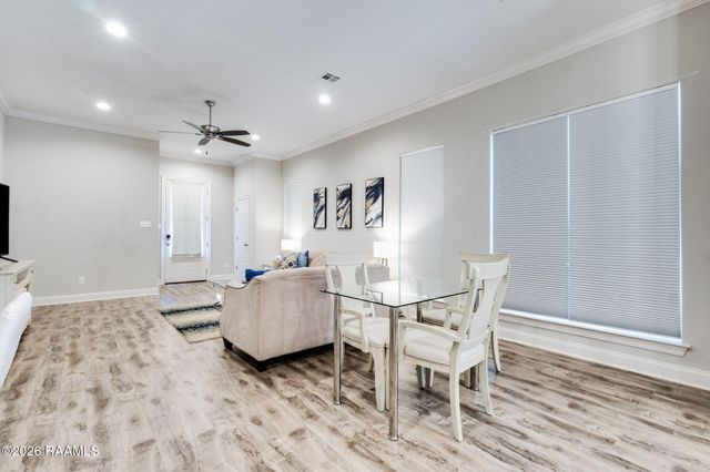 214 Adry Lane, Youngsville, LA 70592