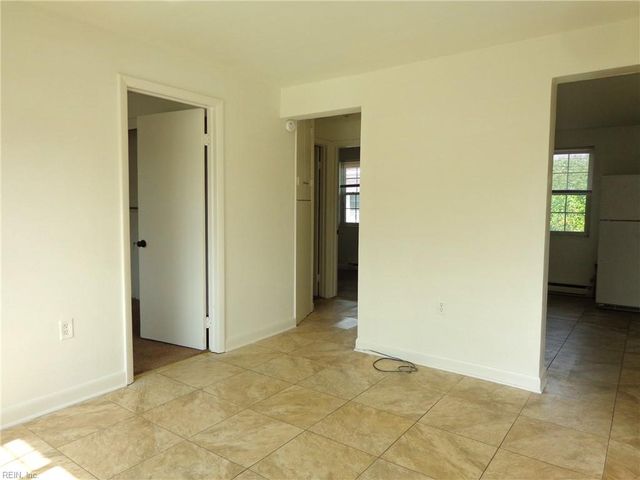 2016 E Ocean View Ave Apt 6, Norfolk, VA 23503