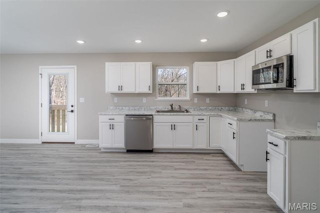 28501 Shallow Water Road, Warrenton, MO 63383