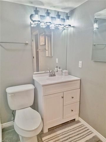 7104 Nantucket CIR # 2, North Fort Myers, FL 33917