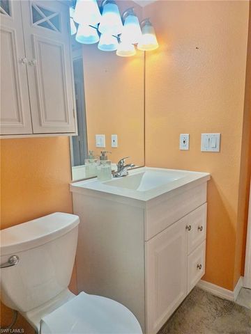 7104 Nantucket CIR # 2, North Fort Myers, FL 33917