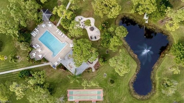 7104 Nantucket CIR # 2, North Fort Myers, FL 33917