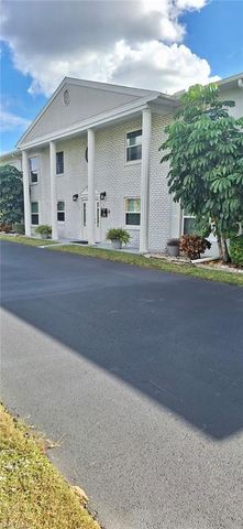 7104 Nantucket CIR # 2, North Fort Myers, FL 33917