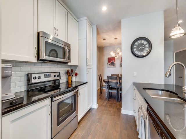 5609 Smu Boulevard 411, Dallas, TX 75206