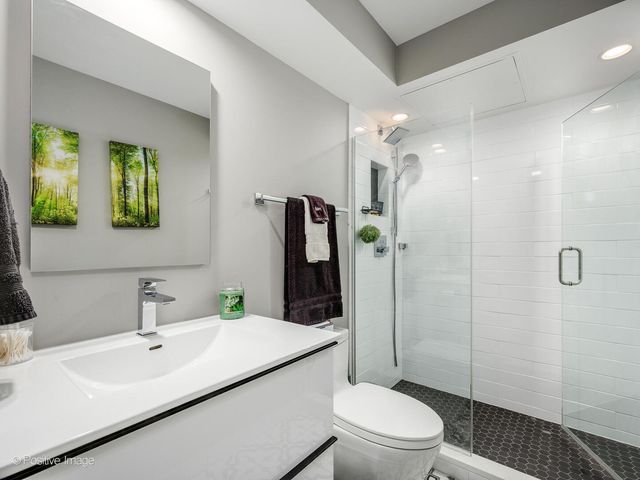 1440 N Lake Shore Drive 19BD, Chicago, IL 60610