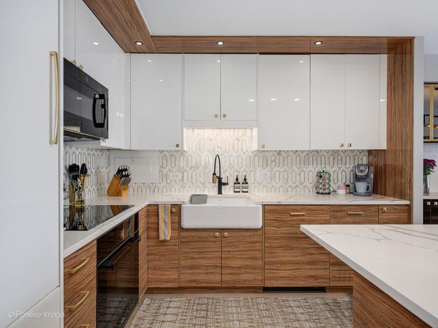 1440 N Lake Shore Drive 19BD, Chicago, IL 60610