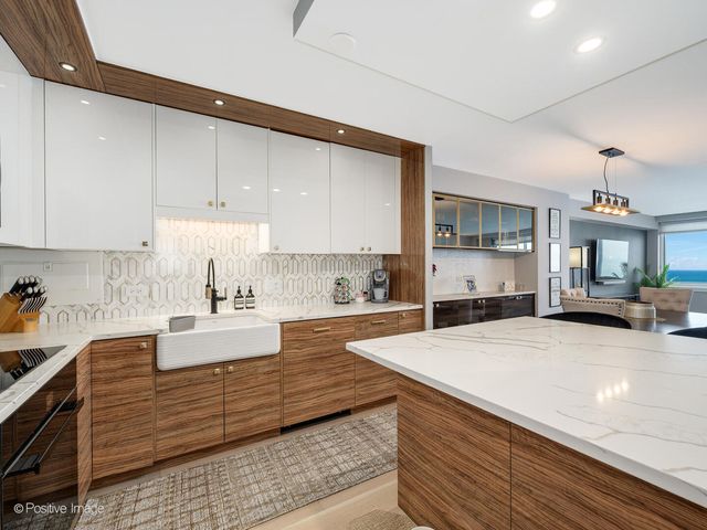 1440 N Lake Shore Drive 19BD, Chicago, IL 60610