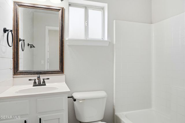 3210 PERUVIAN PASO, El Paso, TX 79938