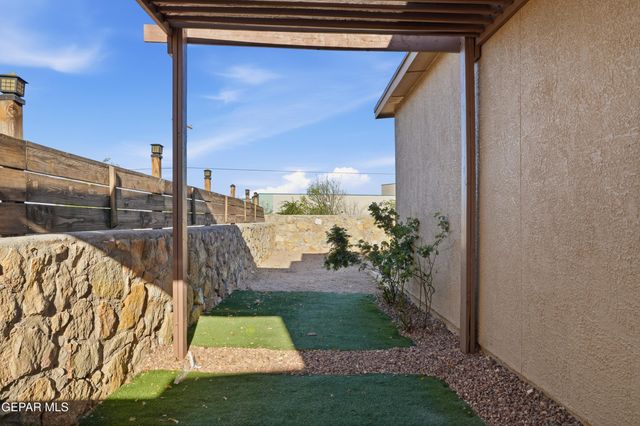 3210 PERUVIAN PASO, El Paso, TX 79938