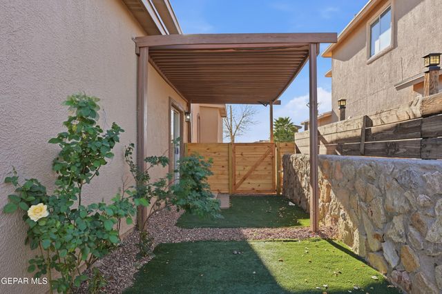 3210 PERUVIAN PASO, El Paso, TX 79938