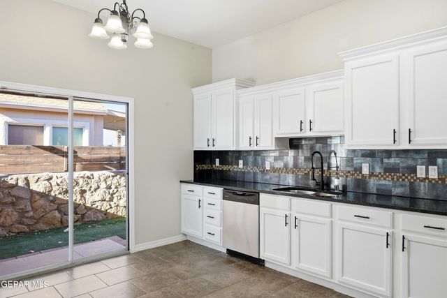 3210 PERUVIAN PASO, El Paso, TX 79938